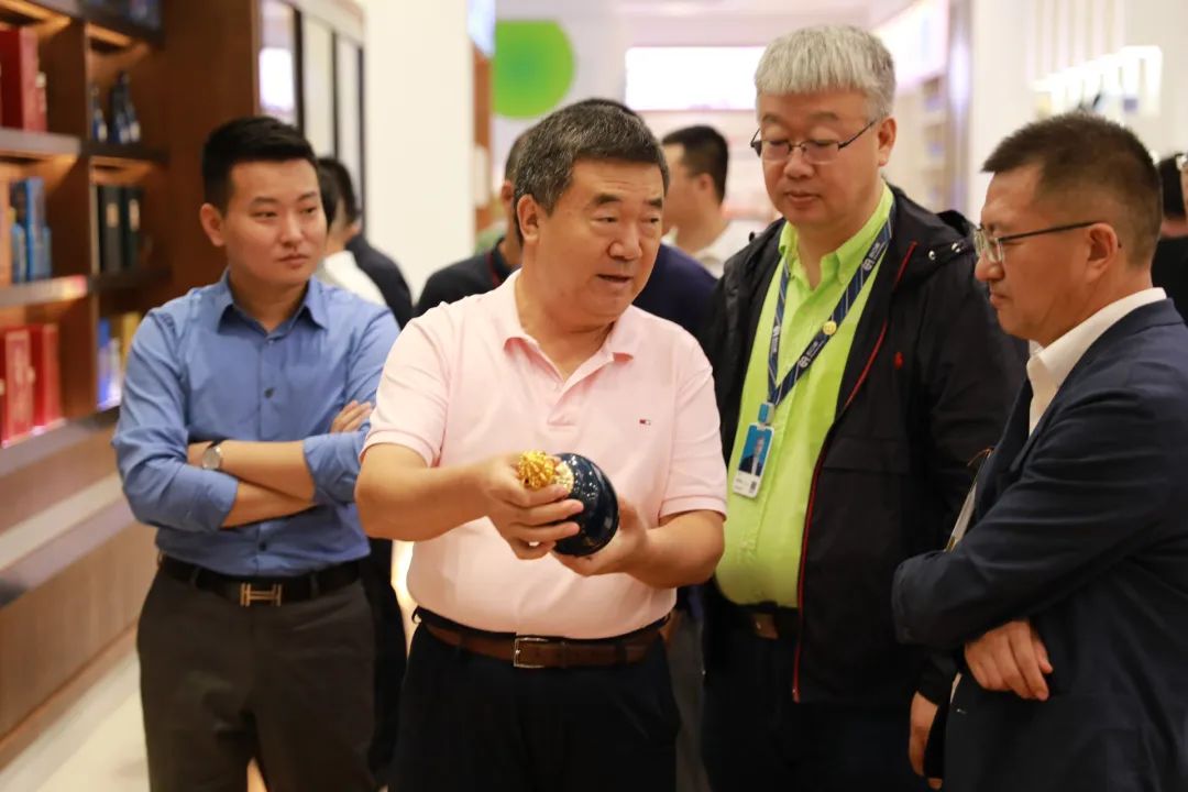 汾酒访问团一行到访pa视讯，探索清香型白酒发展新风向